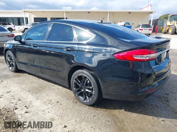 ✅ 2017 Ford Fusion SE • VIN: 3FA6P0HD1HR340577 • Lot: 43589233. Wystawiony na IAAI z przebiegiem 134 031 mil. Bezpłatny archiwum sprzedaży aukcyjnych z USA i szczegółowy raport historii pojazdu na DreamBid. Zdjęcie 3.