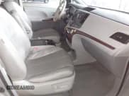 ✅ 2014 Toyota Sienna XLE • VIN: 5TDYK3DC6ES458830 • Lot: 43909439. Listed on IAAI with 108,840 mi. Free auction sales archive from the USA and detailed vehicle history report at DreamBid. Image 5.