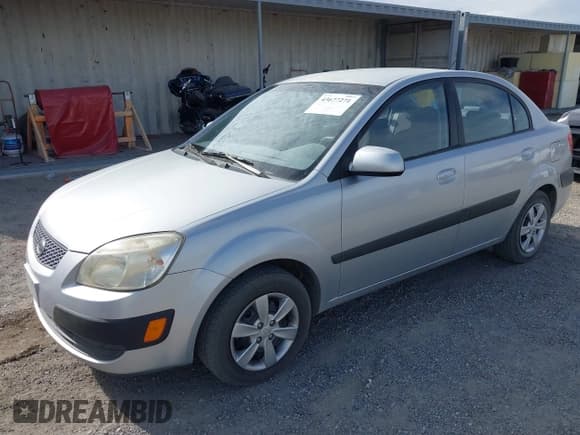 ✅ 2008 Kia Rio LX • VIN: KNADE123886396510 • Lot: 43677271. Wystawiony na IAAI z przebiegiem 47 243 mil. Bezpłatny archiwum sprzedaży aukcyjnych z USA i szczegółowy raport historii pojazdu na DreamBid. Zdjęcie 2.