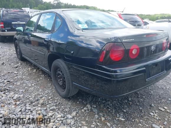 ✅ 2005 Chevrolet Impala Police Police • VIN: 2G1WF55K859378699 • Lot: 42249329. Wystawiony na IAAI z przebiegiem 205 046 mil. Bezpłatny archiwum sprzedaży aukcyjnych z USA i szczegółowy raport historii pojazdu na DreamBid. Zdjęcie 3.