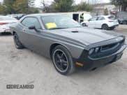 ✅ 2010 Dodge Challenger SE • VIN: 2B3CJ4DV4AH318483 • Lot: 41356521. Wystawiony na IAAI z przebiegiem 111 356 mil. Bezpłatny archiwum sprzedaży aukcyjnych z USA i szczegółowy raport historii pojazdu na DreamBid. Zdjęcie 1.