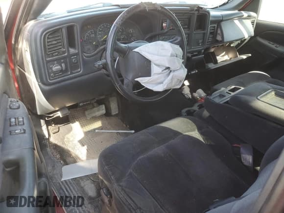 ✅ 2001 Chevrolet Silverado 1500 LS • VIN: 2GCEC19T311194044 • Лот: 75493904. Опубликован ранее на Copart с пробегом 273 143 миль. Бесплатный доступ к архиву аукционных продаж из США и подробный отчёт об истории автомобиля на DreamBid. Изображение 8.