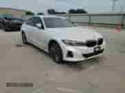 2023 BMW 3 Series 330i xDrive z VIN 3MW89FF01P8D57221, wystawiony jako Copart lot #71742965 z przebiegiem 44 395 mil mil oraz Szkoda całkowita • Salvage title. Historia ofert i sprzedaży dostępna na DreamBid. Obrazek 13.