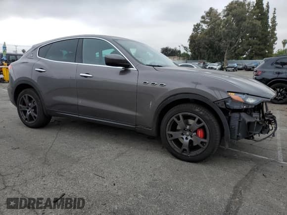 ✅ 2018 Maserati Levante • VIN: ZN661XUA7JX270207 • Lot: 55647243. Wystawiony na Copart z przebiegiem 21 557 mil. Bezpłatny archiwum sprzedaży aukcyjnych z USA i szczegółowy raport historii pojazdu na DreamBid. Zdjęcie 4.