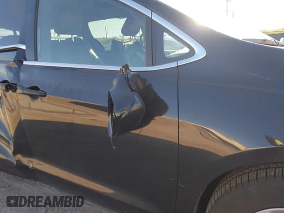 ✅ 2026 Chrysler Pacifica Limited • VIN: 2C4RC1GG9TR175851 • Lot: 43619972. Listed on IAAI with 4,295 mi. Free auction sales archive from the USA and detailed vehicle history report at DreamBid. Image 20.