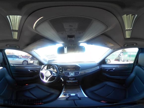 ✅ 2014 Mercedes-Benz E 350 Luxury • VIN: WDDHF8JBXEA885735 • Лот: 43622964. Опубликован ранее на IAAI с пробегом 98 601 миль. Бесплатный доступ к архиву аукционных продаж из США и подробный отчёт об истории автомобиля на DreamBid. Изображение 18.