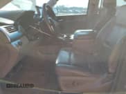 ✅ 2015 Chevrolet Suburban LT • VIN: 1GNSCJKC2FR567206 • Lot: 44013754. Wystawiony na Copart z przebiegiem 190 371 mil. Bezpłatny archiwum sprzedaży aukcyjnych z USA i szczegółowy raport historii pojazdu na DreamBid. Zdjęcie 7.