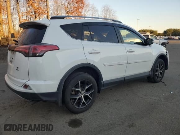 ✅ 2017 Toyota RAV4 SE • VIN: JTMJFREV6HJ173412 • Lot: 93610635. Wystawiony na Copart z przebiegiem 90 395 mil. Bezpłatny archiwum sprzedaży aukcyjnych z USA i szczegółowy raport historii pojazdu na DreamBid. Zdjęcie 3.