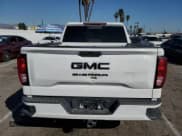 ✅ 2021 GMC Sierra 1500 • VIN: 1GTP8CET3MZ123515 • Lot: 47235435. Wystawiony na Copart z przebiegiem 57 713 mil. Bezpłatny archiwum sprzedaży aukcyjnych z USA i szczegółowy raport historii pojazdu na DreamBid. Zdjęcie 6.