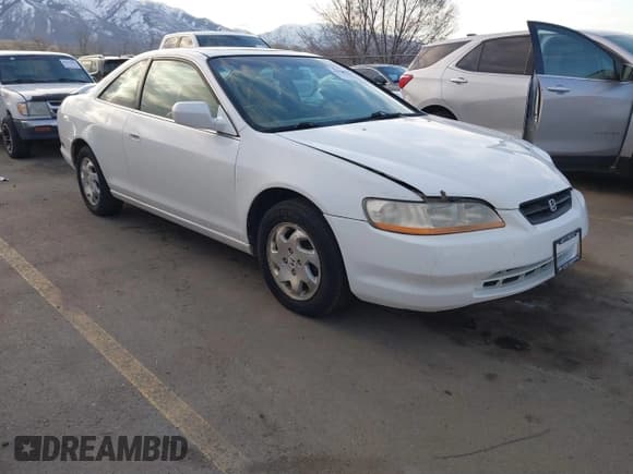 ✅ 1999 Honda Accord EX • VIN: 1HGCG3259XA007246 • Lot: 41709901. Wystawiony na IAAI z przebiegiem 314 469 mil. Bezpłatny archiwum sprzedaży aukcyjnych z USA i szczegółowy raport historii pojazdu na DreamBid. Zdjęcie 1.