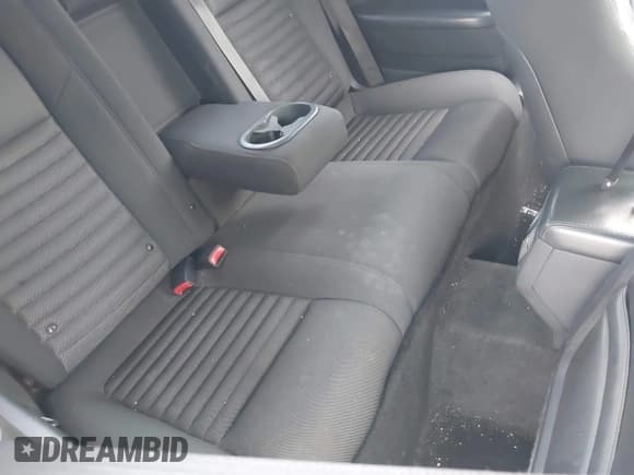 ✅ 2013 Dodge Challenger SXT • VIN: 2C3CDYAG5DH500642 • Lot: 41243016. Wystawiony na IAAI z przebiegiem 199 136 mil. Bezpłatny archiwum sprzedaży aukcyjnych z USA i szczegółowy raport historii pojazdu na DreamBid. Zdjęcie 8.