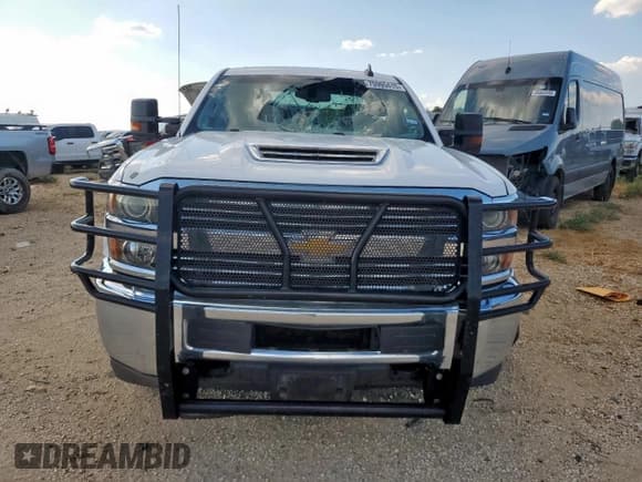 ✅ 2017 Chevrolet Silverado 2500HD Work Truck • VIN: 1GC1KUEY8HF170295 • Lot: 70995415. Wystawiony na Copart z przebiegiem 202 106 mil. Bezpłatny archiwum sprzedaży aukcyjnych z USA i szczegółowy raport historii pojazdu na DreamBid. Zdjęcie 5.