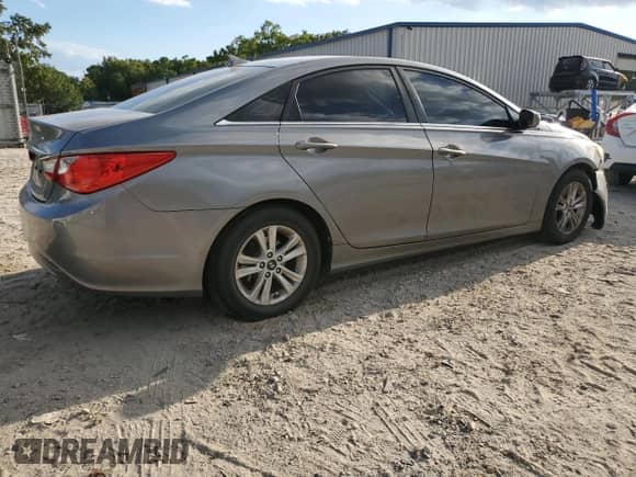 2011 Hyundai Sonata GLS with VIN 5NPEB4AC9BH040907, listed as a Copart auction lot 70854415 with 183,883 mi miles and Salvage title. Bid and sale history available at DreamBid. Image 3.