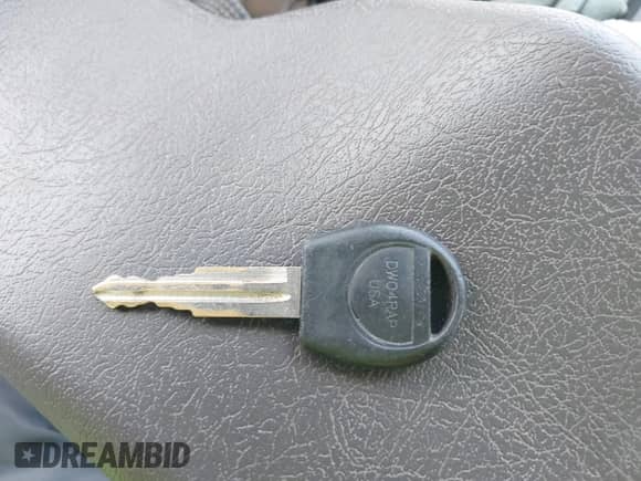 2006 Chevrolet Aveo LS z VIN KL1TD56646B650240, wystawiony jako IAAI lot #42382565 z przebiegiem 219 700 mil mil oraz . Historia ofert i sprzedaży dostępna na DreamBid. Obrazek 11.