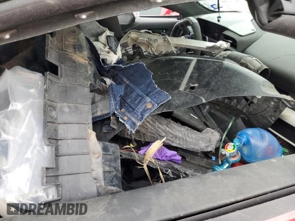 ✅ 2023 Maserati MC20 • VIN: ZAMBMSAB6P0443249 • Lot: 46668944. Listed on Copart with Not provided. Free auction sales archive from the USA and detailed vehicle history report at DreamBid. Image 8.