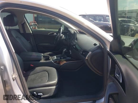 ✅ 2016 Audi A6 Premium Plus • VIN: WAUFMAFC3GN000672 • Lot: 43335775. Wystawiony na IAAI z przebiegiem 97 569 mil. Bezpłatny archiwum sprzedaży aukcyjnych z USA i szczegółowy raport historii pojazdu na DreamBid. Zdjęcie 5.