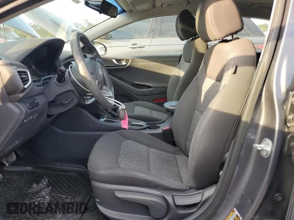 ✅ 2019 Hyundai Ioniq Blue • VIN: KMHC65LC4KU171338 • Lot: 75676364. Wystawiony na Copart z przebiegiem 198 721 mil. Bezpłatny archiwum sprzedaży aukcyjnych z USA i szczegółowy raport historii pojazdu na DreamBid. Zdjęcie 7.