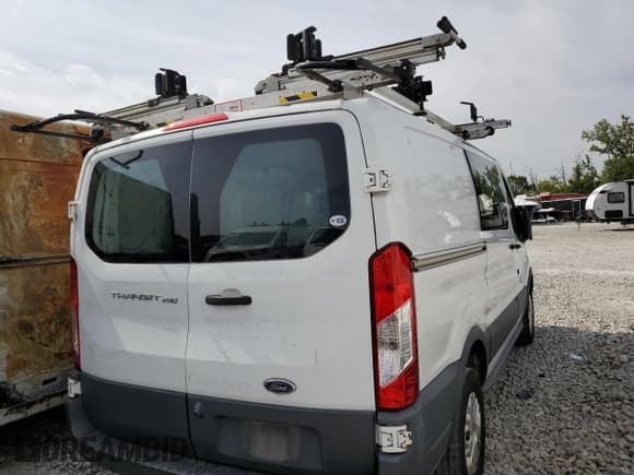 ✅ 2017 Ford Transit • VIN: 1FTYR1YMXHKA99707 • Лот: 71159204. Опубликован ранее на Copart с пробегом 198 901 миль. Бесплатный доступ к архиву аукционных продаж из США и подробный отчёт об истории автомобиля на DreamBid. Изображение 3.