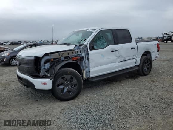 ✅ 2024 Ford F-150 Lightning XLT • VIN: 1FTVW3LK7RWG03234 • Lot: 86271585. Listed on Copart with 26,177 mi. Free auction sales archive from the USA and detailed vehicle history report at DreamBid. Image 1.