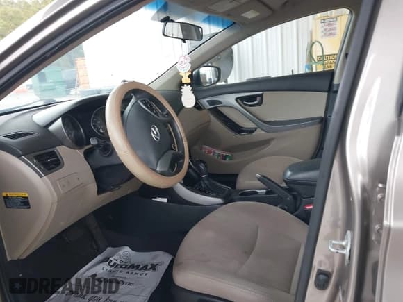 ✅ 2016 Hyundai Elantra SE • VIN: 5NPDH4AE2GH703902 • Lot: 43583224. Listed on IAAI with 252,196 mi. Free auction sales archive from the USA and detailed vehicle history report at DreamBid. Image 5.