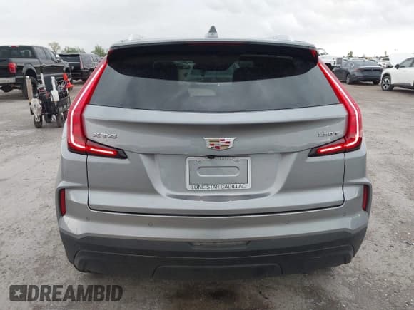 ✅ 2024 Cadillac XT4 FWD Luxury • VIN: 1GYAZAR45RF188654 • Lot: 41944467. Wystawiony na IAAI z przebiegiem 6 605 mil. Bezpłatny archiwum sprzedaży aukcyjnych z USA i szczegółowy raport historii pojazdu na DreamBid. Zdjęcie 16.