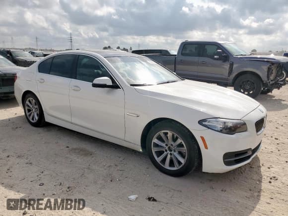 ✅ 2014 BMW 5 Series 528i xDrive • VIN: WBA5A7C51ED219341 • Lot: 93571455. Listed on Copart with 117,113 mi. Free auction sales archive from the USA and detailed vehicle history report at DreamBid. Image 4.