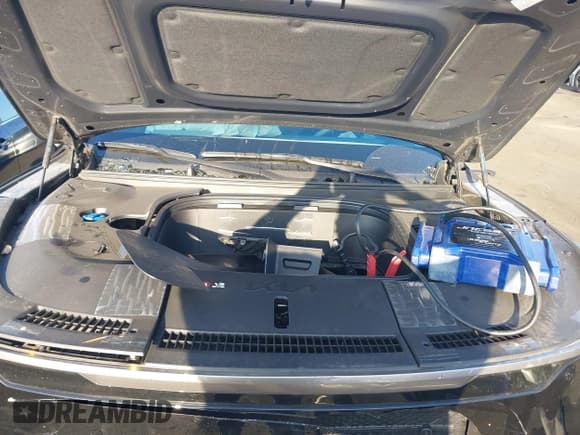 ✅ 2024 Kia EV9 Land • VIN: KNDADFS51R6038352 • Lot: 43322233. Wystawiony na IAAI z przebiegiem 7 659 mil. Bezpłatny archiwum sprzedaży aukcyjnych z USA i szczegółowy raport historii pojazdu na DreamBid. Zdjęcie 10.