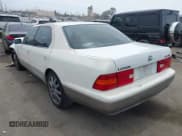 ✅ 1998 Lexus LS 400 • VIN: JT8BH28FXW0108431 • Lot: 42373630. Listed on IAAI with 195,331 mi. Free auction sales archive from the USA and detailed vehicle history report at DreamBid. Image 3.