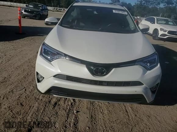 ✅ 2018 Toyota RAV4 Limited • VIN: JTMYFREV5JJ205741 • Lot: 91041945. Wystawiony na Copart z przebiegiem 75 606 mil. Bezpłatny archiwum sprzedaży aukcyjnych z USA i szczegółowy raport historii pojazdu na DreamBid. Zdjęcie 14.