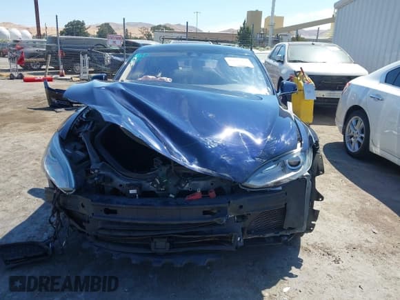 ✅ 2015 Tesla Model S 85 • VIN: 5YJSA1H16FFP71484 • Lot: 43155929. Listed on IAAI with 157,973 mi. Free auction sales archive from the USA and detailed vehicle history report at DreamBid. Image 13.