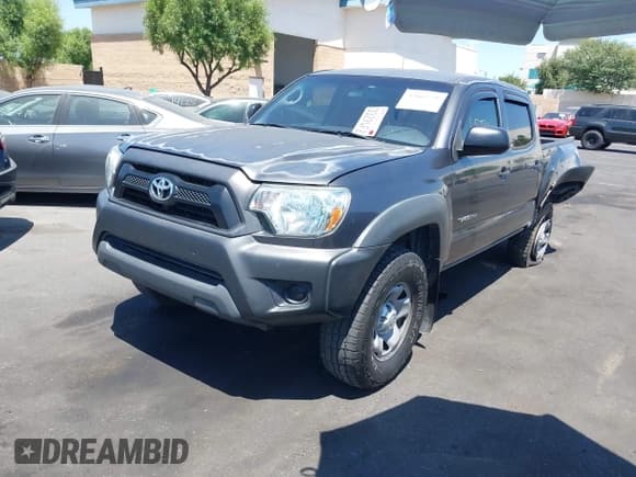 ✅ 2014 Toyota Tacoma PreRunner • VIN: 3TMJU4GN7EM169082 • Lot: 42865731. Wystawiony na IAAI z przebiegiem 156 456 mil. Bezpłatny archiwum sprzedaży aukcyjnych z USA i szczegółowy raport historii pojazdu na DreamBid. Zdjęcie 19.