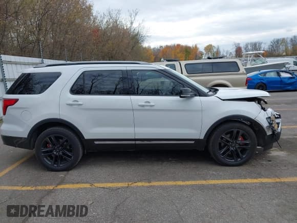 ✅ 2017 Ford Explorer XLT • VIN: 1FM5K8D88HGD84283 • Лот: 43609102. Опубликован ранее на IAAI с пробегом 105 629 миль. Бесплатный доступ к архиву аукционных продаж из США и подробный отчёт об истории автомобиля на DreamBid. Изображение 13.