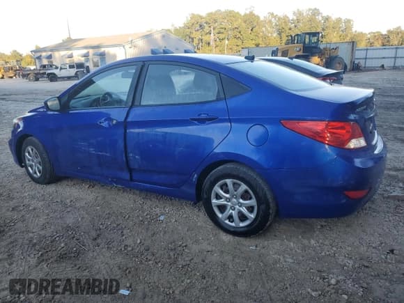 ✅ 2013 Hyundai Accent SE • VIN: KMHCT4AE9D4352008 • Lot: 80873144. Listed on Copart with 137,022 mi. Free auction sales archive from the USA and detailed vehicle history report at DreamBid. Image 2.