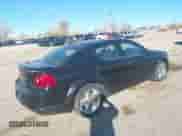 2012 Dodge Avenger SXT z VIN 1C3CDZCB0CN290853, wystawiony jako IAAI lot #43614034 z przebiegiem 160 098 mil mil oraz . Historia ofert i sprzedaży dostępna na DreamBid. Obrazek 4.