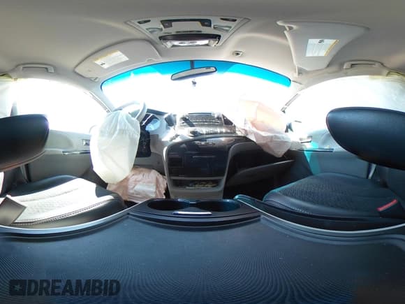 ✅ 2013 Toyota Sienna SE • VIN: 5TDXK3DCXDS360801 • Lot: 43443987. Listed on IAAI with 98,224 mi. Free auction sales archive from the USA and detailed vehicle history report at DreamBid. Image 18.