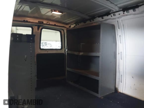 ✅ 2009 Chevrolet Express Cargo • VIN: 1GCGG25C091130523 • Lot: 42279113. Listed on IAAI with 176,111 mi. Free auction sales archive from the USA and detailed vehicle history report at DreamBid. Image 8.