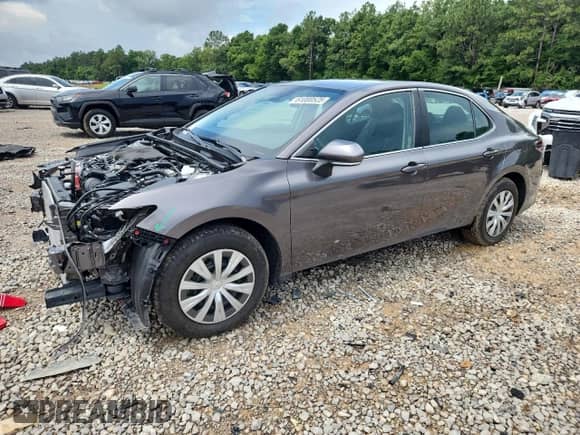 2022 Toyota Camry Hybrid LE z VIN 4T1C31AK3NU587753, wystawiony jako Copart lot #61080525 z przebiegiem 40 622 mil mil oraz Szkoda całkowita • Salvage title. Historia ofert i sprzedaży dostępna na DreamBid. Obrazek 1.