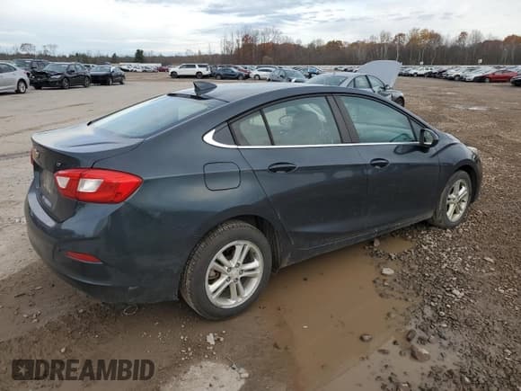 ✅ 2017 Chevrolet Cruze LT • VIN: 1G1BE5SM5H7197850 • Лот: 91531005. Опубликован ранее на Copart с пробегом 97 232 миль. Бесплатный доступ к архиву аукционных продаж из США и подробный отчёт об истории автомобиля на DreamBid. Изображение 3.