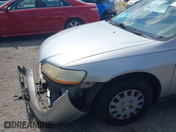 2001 Honda Accord VP with VIN 1HGCF86621A045346, listed as a IAAI auction lot 42698118 with 175,266 mi miles and . Bid and sale history available at DreamBid. Image 15.