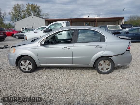 ✅ 2010 Chevrolet Aveo 1LT • VIN: KL1TD5DE9AB070517 • Lot: 43524815. Wystawiony na IAAI z przebiegiem 141 600 mil. Bezpłatny archiwum sprzedaży aukcyjnych z USA i szczegółowy raport historii pojazdu na DreamBid. Zdjęcie 14.