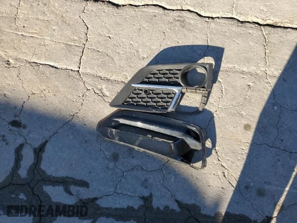 ✅ 2018 Honda Odyssey Elite • VIN: 5FNRL6H98JB097214 • Lot: 87065895. Listed on Copart with 115,569 mi. Free auction sales archive from the USA and detailed vehicle history report at DreamBid. Image 13.