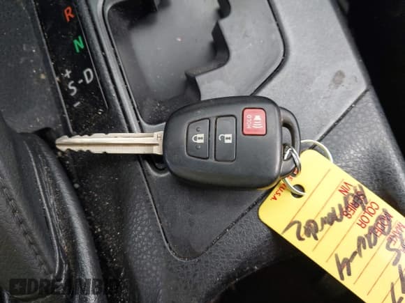 ✅ 2016 Toyota RAV4 LE • VIN: JTMBFREV9GJ072500 • Lot: 43574721. Listed on IAAI with 94,654 mi. Free auction sales archive from the USA and detailed vehicle history report at DreamBid. Image 11.