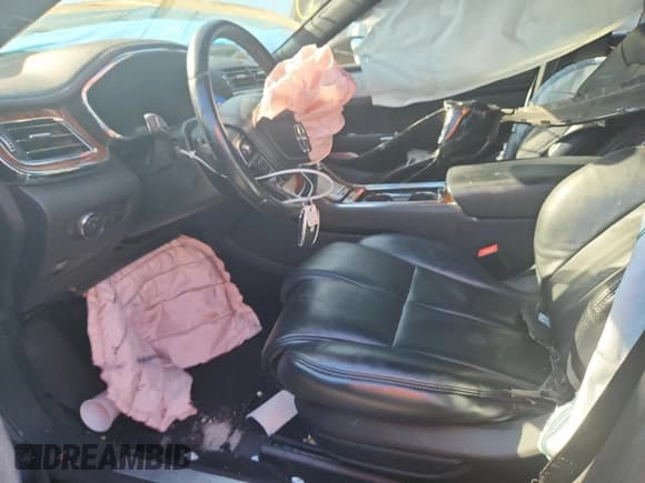 ✅ 2017 Lincoln Continental Reserve • VIN: 1LN6L9NCXH5605470 • Лот: 69719595. Опубликован ранее на Copart с пробегом Не указан. Бесплатный доступ к архиву аукционных продаж из США и подробный отчёт об истории автомобиля на DreamBid. Изображение 7.