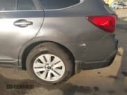 ✅ 2018 Subaru Outback Premium • VIN: 4S4BSAHCXJ3291092 • Lot: 43690389. Wystawiony na IAAI z przebiegiem 204 149 mil. Bezpłatny archiwum sprzedaży aukcyjnych z USA i szczegółowy raport historii pojazdu na DreamBid. Zdjęcie 17.