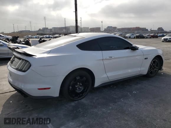 ✅ 2018 Ford Mustang GT • VIN: 1FA6P8CF6J5124983 • Lot: 71887285. Listed on Copart with 91,908 mi. Free auction sales archive from the USA and detailed vehicle history report at DreamBid. Image 3.