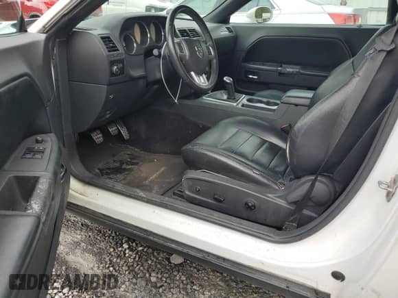 2011 Dodge Challenger R/T z VIN 2B3CJ5DTXBH574956, wystawiony jako Copart lot #72314224 z przebiegiem 58 054 mil mil oraz Szkoda całkowita • Salvage title. Historia ofert i sprzedaży dostępna na DreamBid. Obrazek 8.