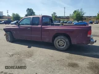 ✅ 2000 Dodge Dakota • VIN: 1B7GL22X4YS800439 • Lot: 56103745. Wystawiony na Copart z przebiegiem Nie podano. Bezpłatny archiwum sprzedaży aukcyjnych z USA i szczegółowy raport historii pojazdu na DreamBid. Zdjęcie 2.