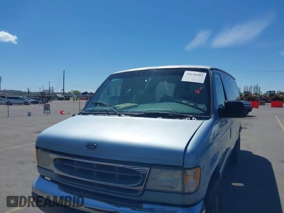 ✅ 1998 Ford Econoline Wagon XL • VIN: 1FBSS31L0WHC07922 • Lot: 39238482. Wystawiony na IAAI z przebiegiem Nie podano. Bezpłatny archiwum sprzedaży aukcyjnych z USA i szczegółowy raport historii pojazdu na DreamBid. Zdjęcie 6.