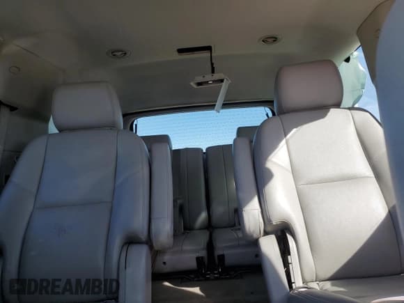 ✅ 2014 Chevrolet Tahoe LTZ • VIN: 1GNSKCE00ER138483 • Lot: 89816695. Listed on Copart with 119,080 mi. Free auction sales archive from the USA and detailed vehicle history report at DreamBid. Image 10.