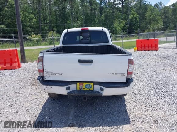 ✅ 2015 Toyota Tacoma PreRunner • VIN: 5TFKU4HN9FX006805 • Lot: 42283766. Wystawiony na IAAI z przebiegiem 132 367 mil. Bezpłatny archiwum sprzedaży aukcyjnych z USA i szczegółowy raport historii pojazdu na DreamBid. Zdjęcie 16.
